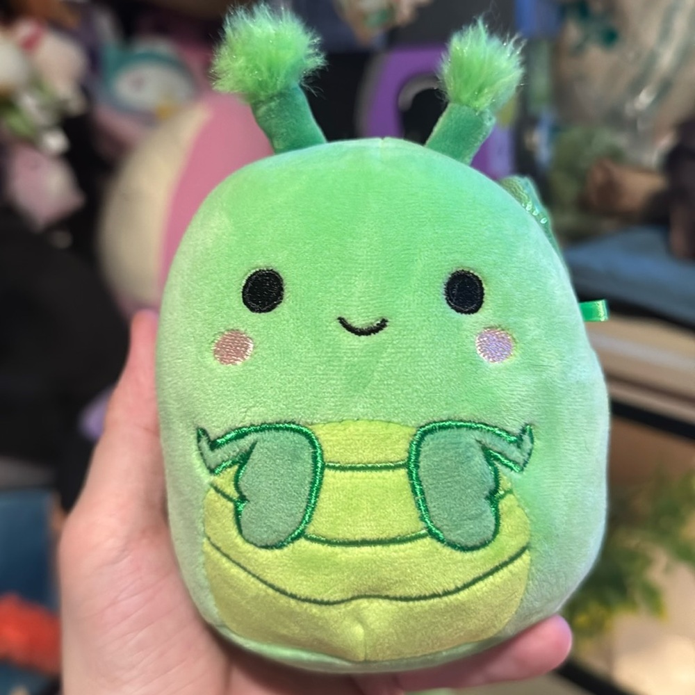 Trenton the Praying mantis squishmallow NWT